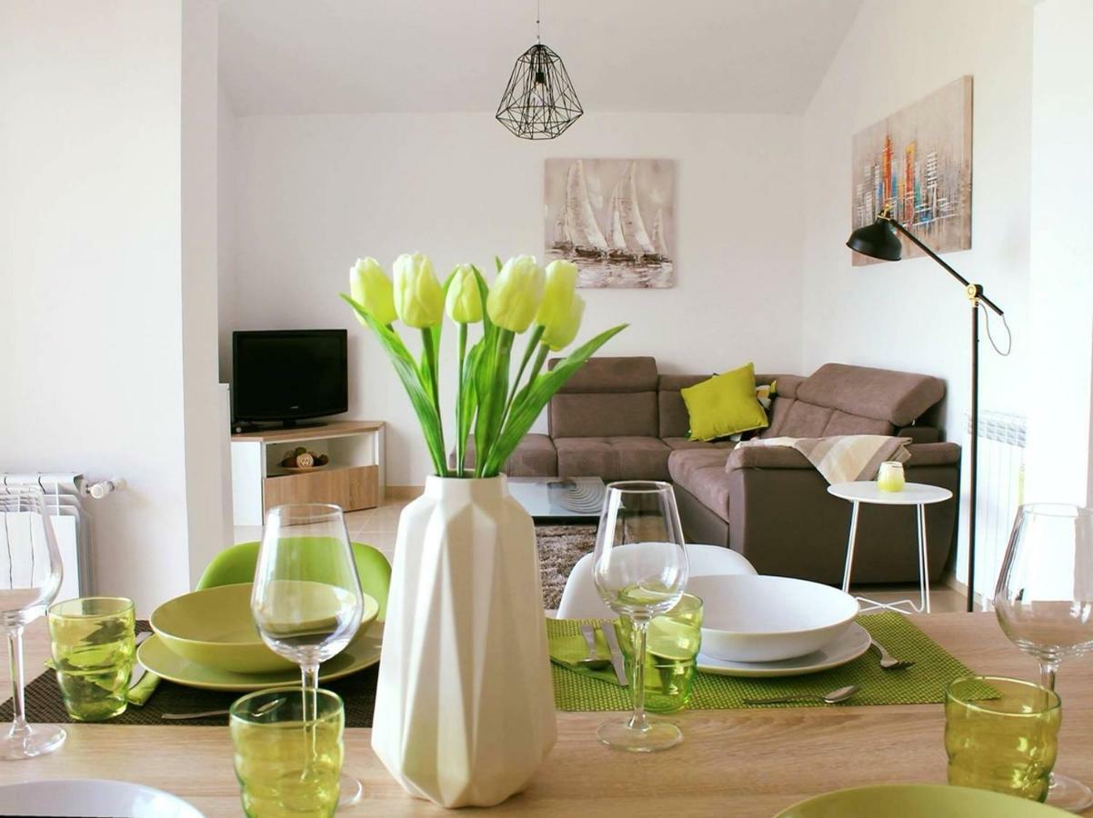 Apartman Ruza 2 Opric Bagian luar foto